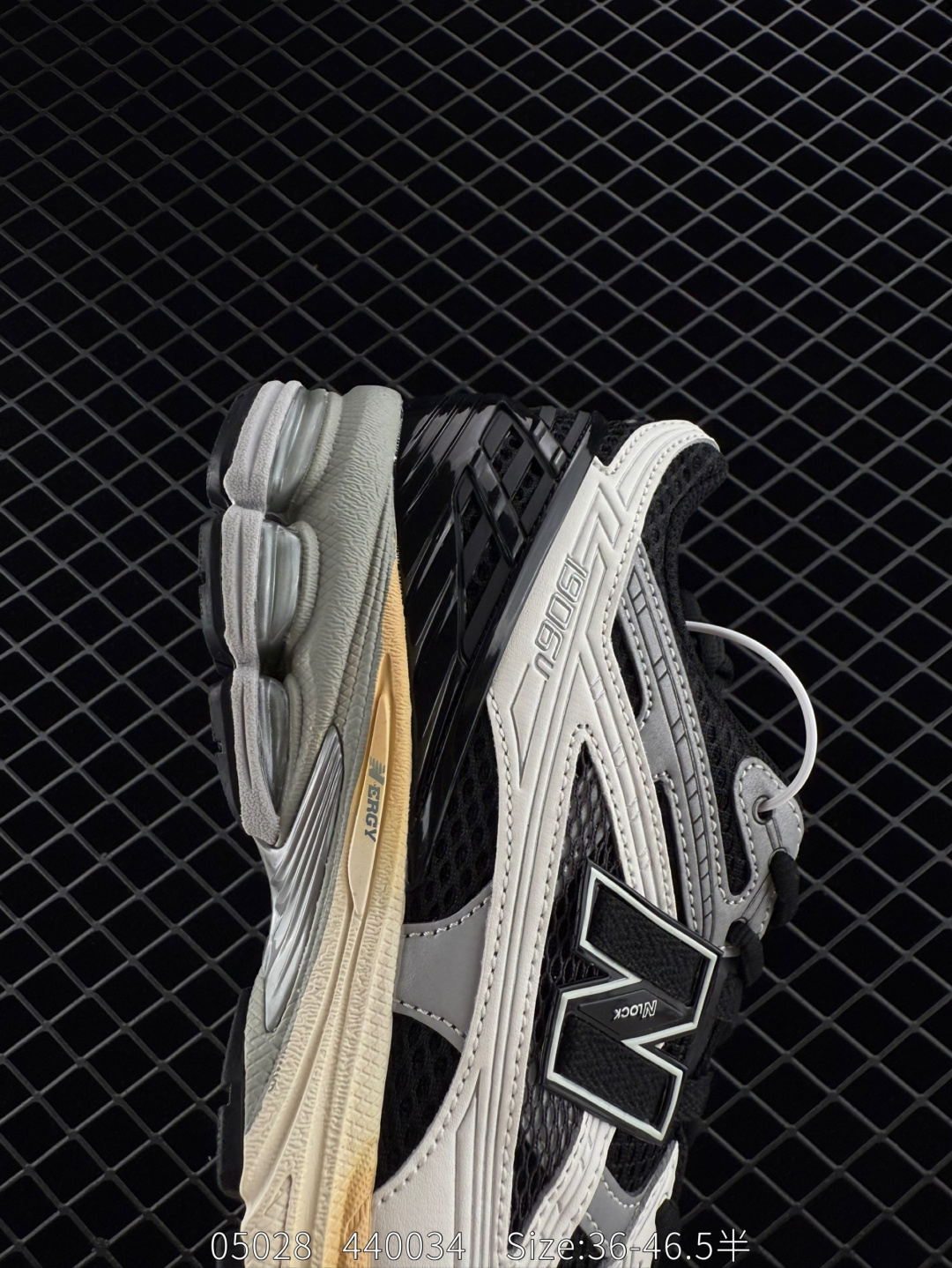 New Balance M1906